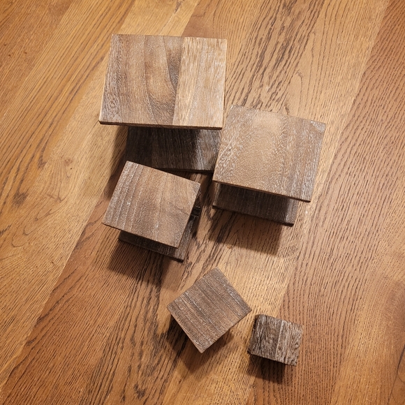 Mooca 5-Piece Wooden Jewelry Display Risers - Picture 4 of 10